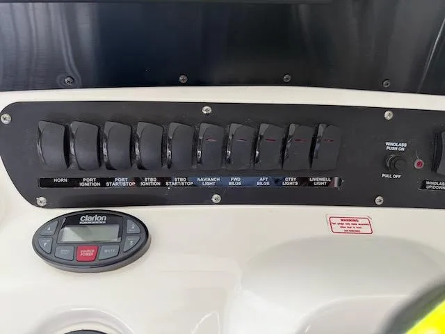 Slide: The Image of Boston Whaler 305 Conquest 2005 - 23