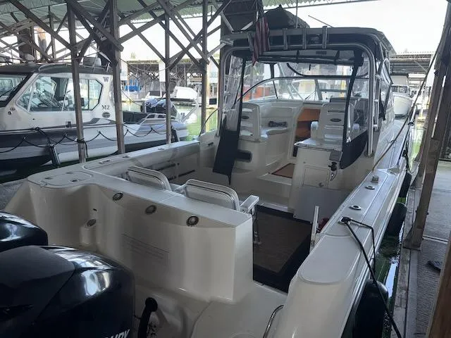 Slide: The Image of Boston Whaler 305 Conquest 2005 - 3