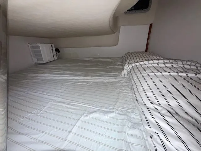 Slide: The Image of Boston Whaler 305 Conquest 2005 - 48