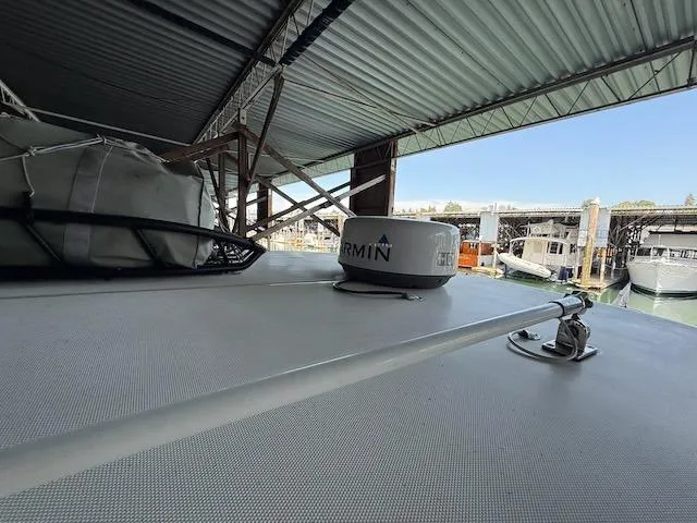 Slide: The Image of Boston Whaler 305 Conquest 2005 - 51