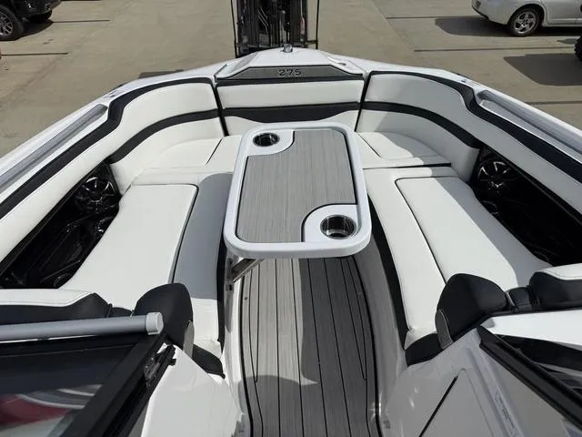 Slide: The Image of Yamaha 275SE 2025 - 5