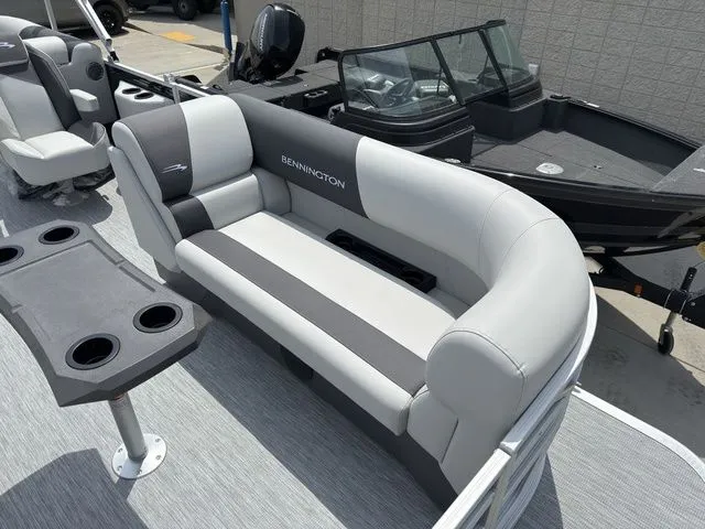 Slide: The Image of Bennington 22SSR SPS Snap Tritoon Pontoon 2026 - 26