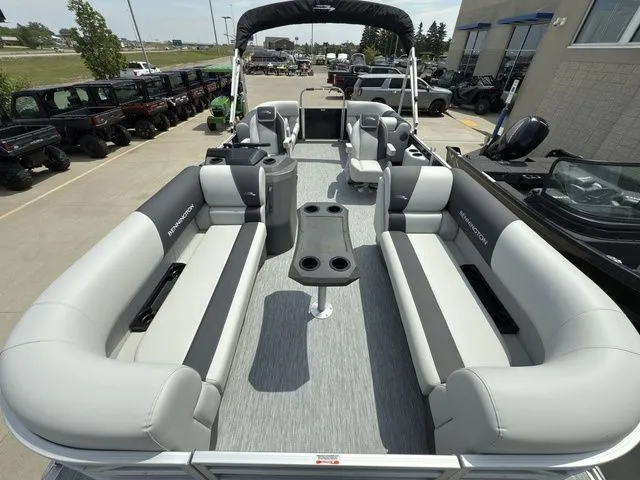 Slide: The Image of Bennington 22SSR SPS Snap Tritoon Pontoon 2026 - 33