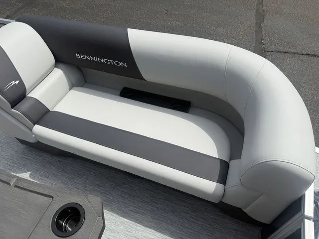 Slide: The Image of Bennington 22SSR SPS Snap Tritoon Pontoon 2026 - 50