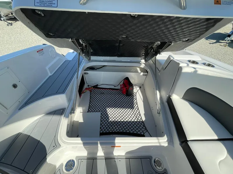 Slide: The Image of Chaparral 270 OSX 2025 - 59