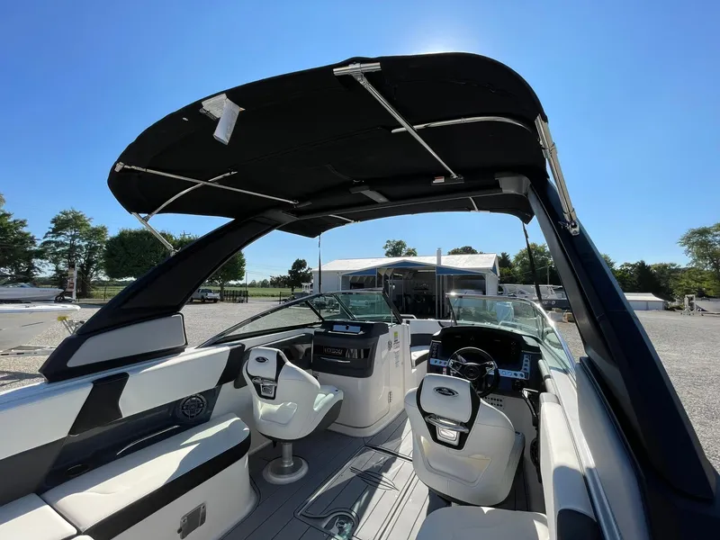 Slide: The Image of Chaparral 270 OSX 2025 - 66