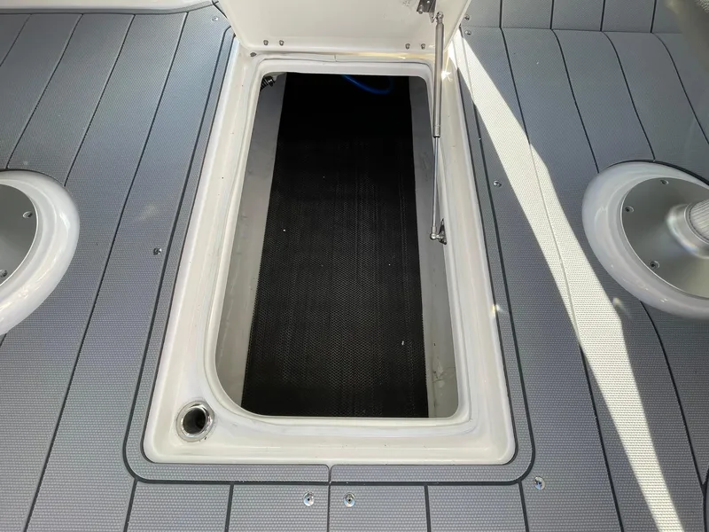 Slide: The Image of Chaparral 270 OSX 2025 - 51