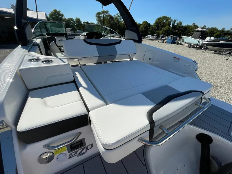 Slide: The Image of Chaparral 270 OSX 2025 - 63