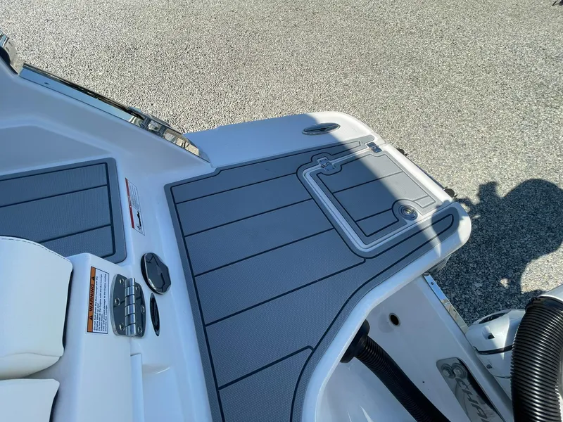 Slide: The Image of Chaparral 270 OSX 2025 - 69