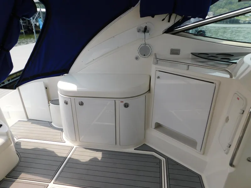 Slide: The Image of 2005 Cruisers Yachts 500 Express interior with sleek cabinetry and modern design. - 23
