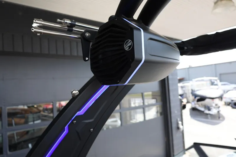 Slide: The Image of Tigé 24RZX 2025 - 52