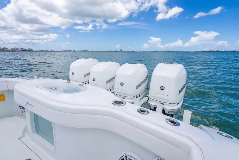 Slide: The Image of Yellowfin 39 Offshore 2023 - 50