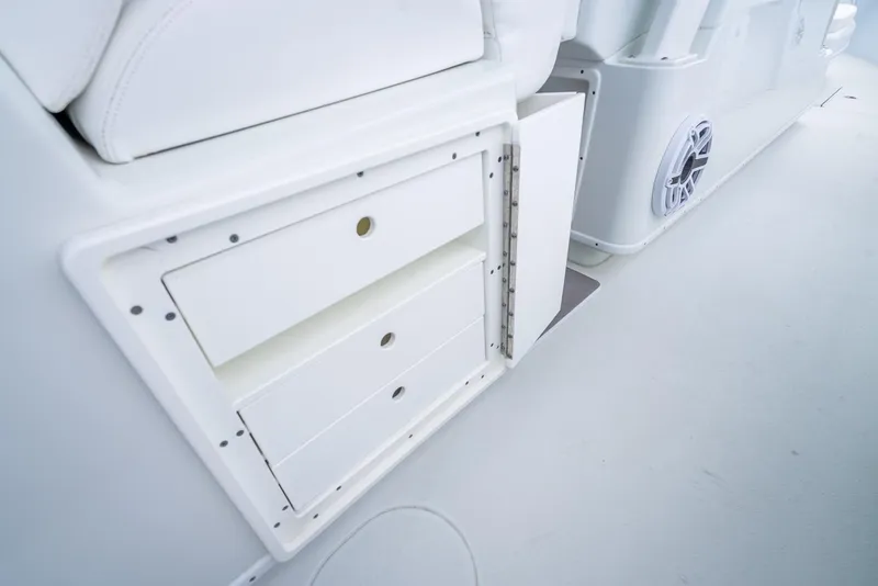 Slide: The Image of Yellowfin 39 Offshore 2023 - 67