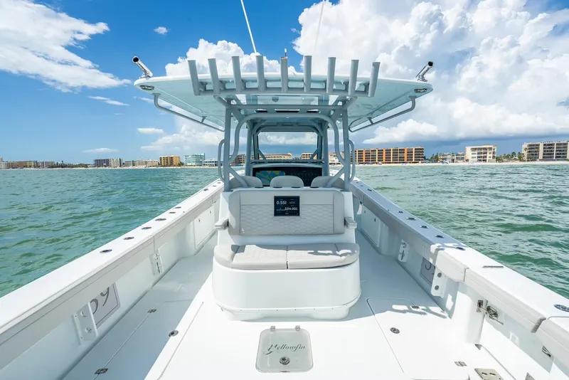 Slide: The Image of Yellowfin 39 Offshore 2024 - 50