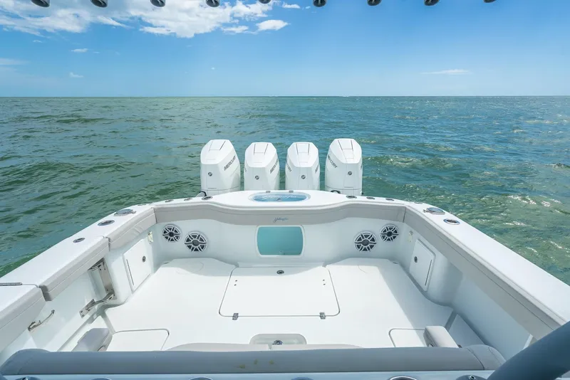 Slide: The Image of Yellowfin 39 Offshore 2024 - 55