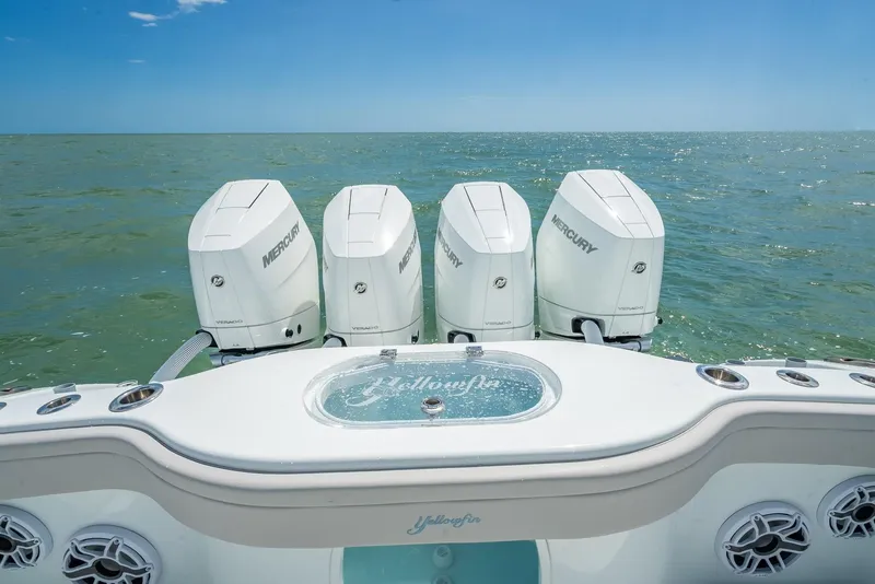 Slide: The Image of Yellowfin 39 Offshore 2024 - 59