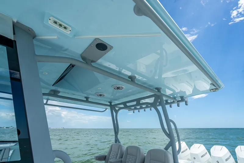 Slide: The Image of Yellowfin 39 Offshore 2024 - 62