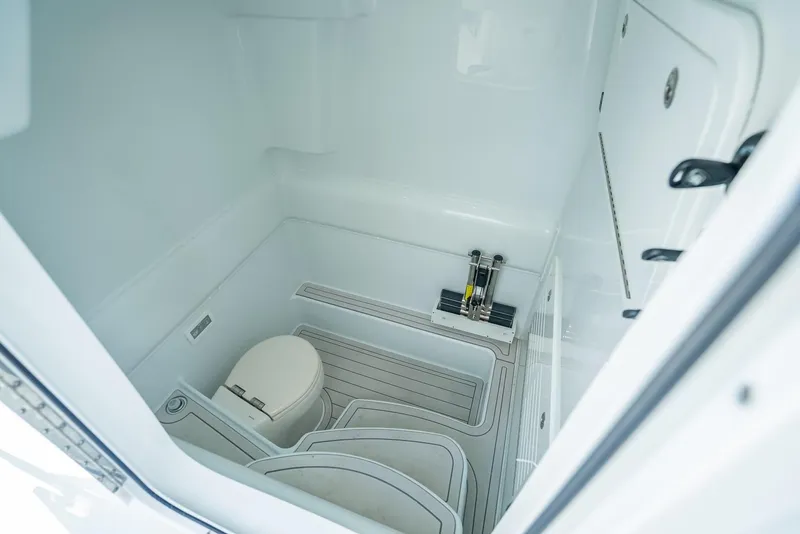 Slide: The Image of Yellowfin 39 Offshore 2024 - 69