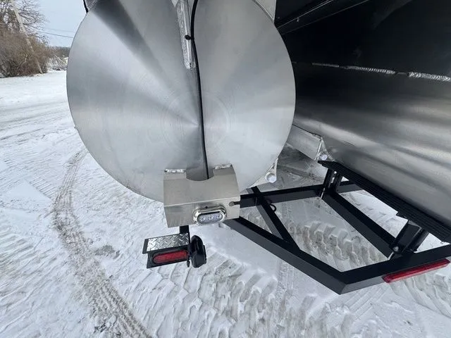 Slide: The Image of Viaggio By Misty Harbor X24Q Tri-Toon (27" Tubes) 2026 - 10