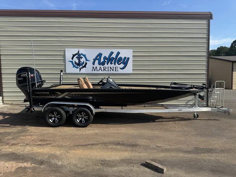 Slide: The Image of Xpress H20C Crappie 2026 - 12