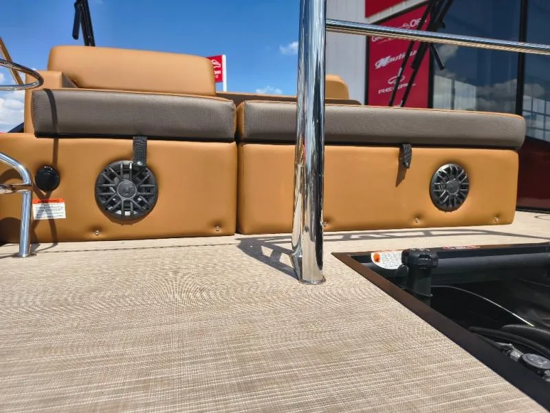 Slide: The Image of Harris CRUISER 230 SLDH 2027 - 22