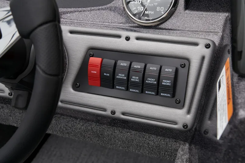 Slide: The Image of Ranger VS1682SC Reata 2025 - 34