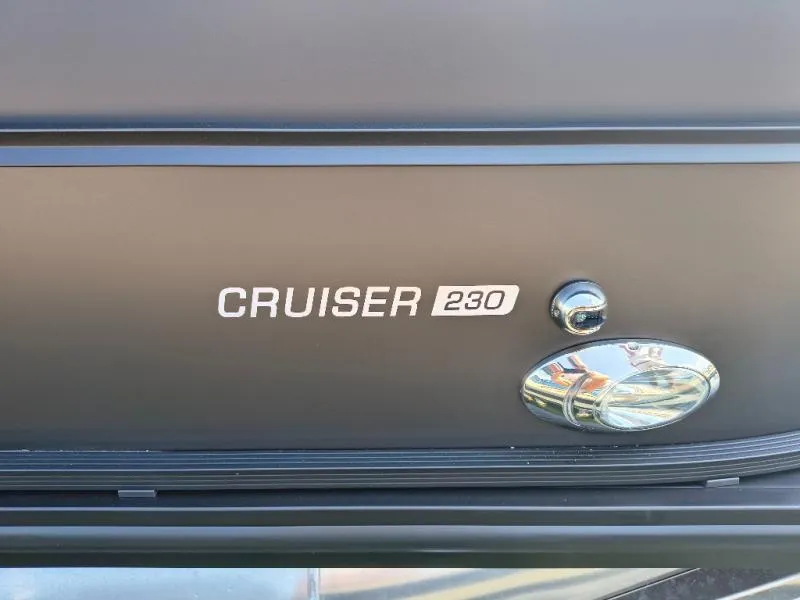 Slide: The Image of Harris CRUISER 230 SLDH 2027 - 19