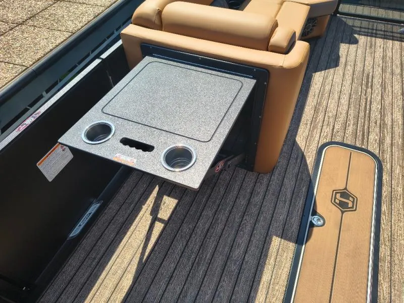 Slide: The Image of Harris CRUISER 230 SLDH 2027 - 13