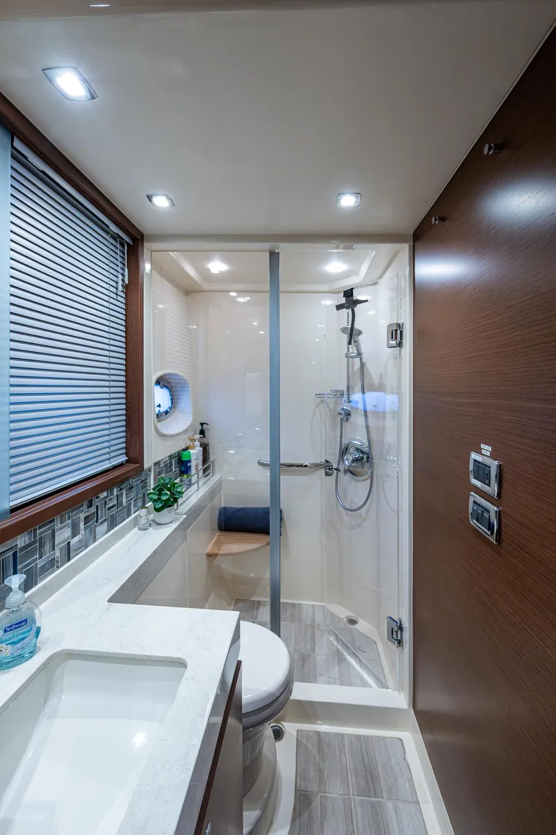 Slide: The Image of Sea Ray Sundancer 540 2012 - 63