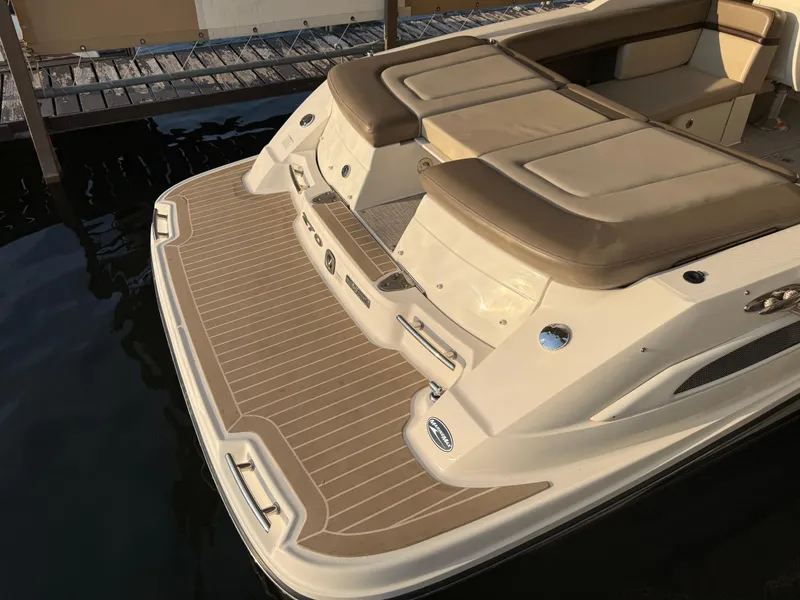Slide: The Image of Sea Ray 270 SLX 2012 - 3