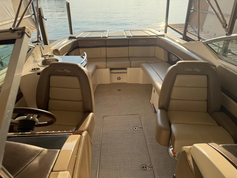 Slide: The Image of Sea Ray 270 SLX 2012 - 4