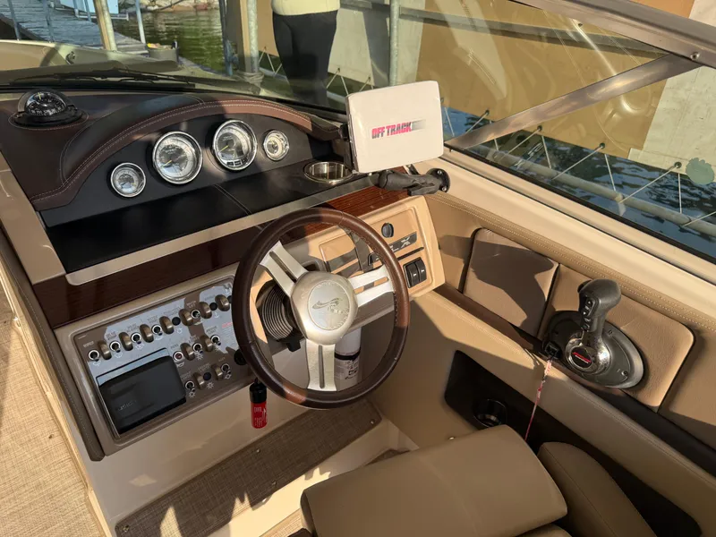 Slide: The Image of Sea Ray 270 SLX 2012 - 6