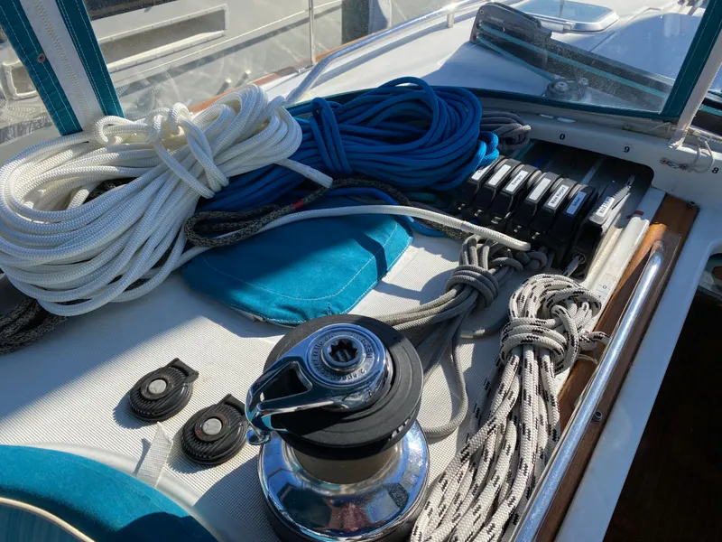 Slide: The Image of Deck of 2008 Jeanneau Sun Odyssey 54 DS with ropes and winch. - 41