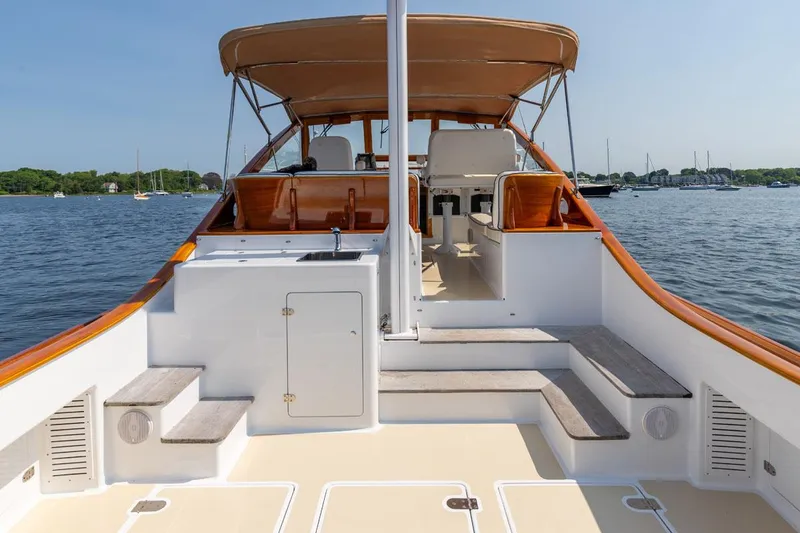 Slide: The Image of TARA JEANNE, 2000 Morris Wolf Class 44 - 15