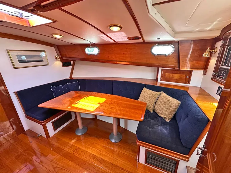 Slide: The Image of TARA JEANNE, 2000 Morris Wolf Class 44 - 22