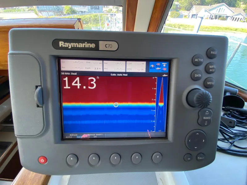 Slide: The Image of Depth / fish finder - 20