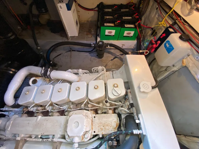 Slide: The Image of Cuminns 210 hp engine - 46