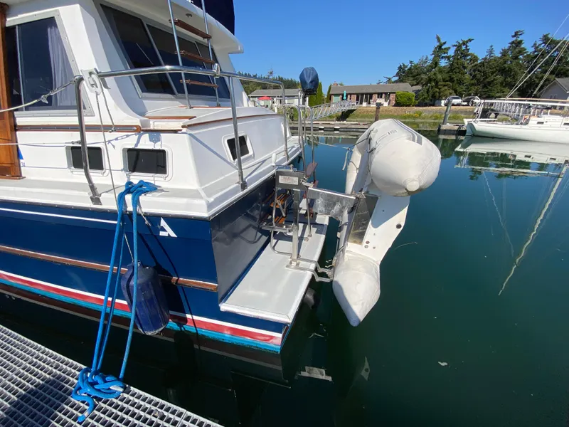 Slide: The Image of Swim step W/ Seawise davit - 75