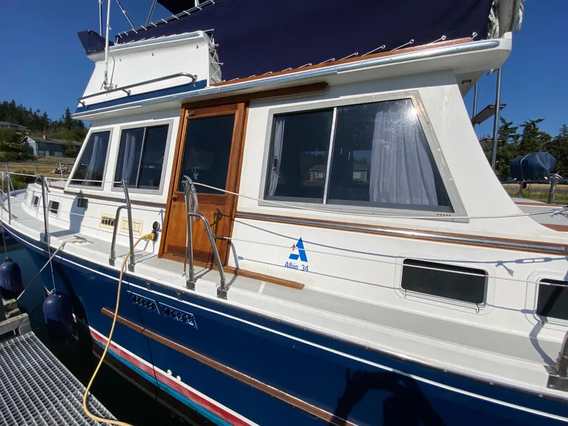 Slide: The Image of Salon door port side - 77