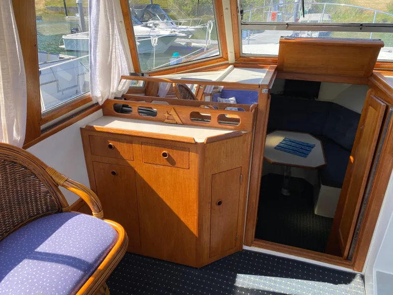 Slide: The Image of forward salon - 8