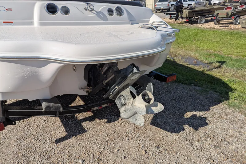Slide: The Image of Rear view of a 2006 Tahoe Q6 Sport boat with visible propeller. - 5