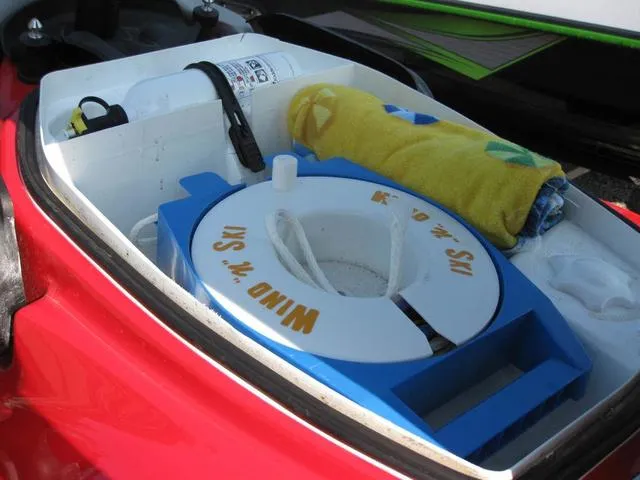 Slide: The Image of Sea-Doo XP DI 2004 - 10