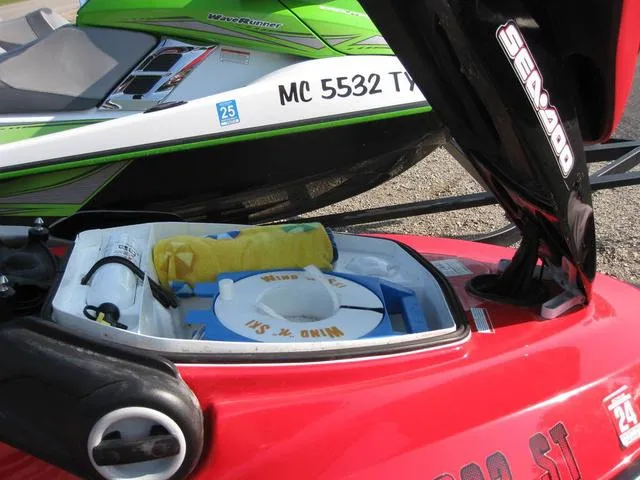 Slide: The Image of Sea-Doo XP DI 2004 - 9