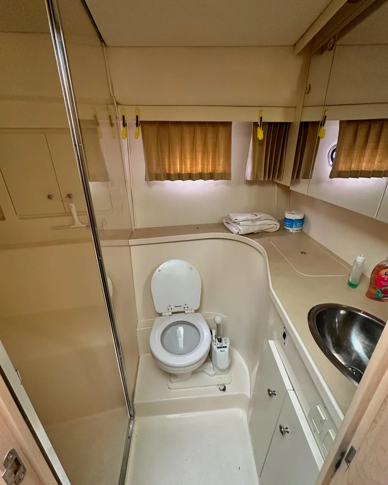 Slide: The Image of Carver Yachts 374 Voyager 2000 - 57