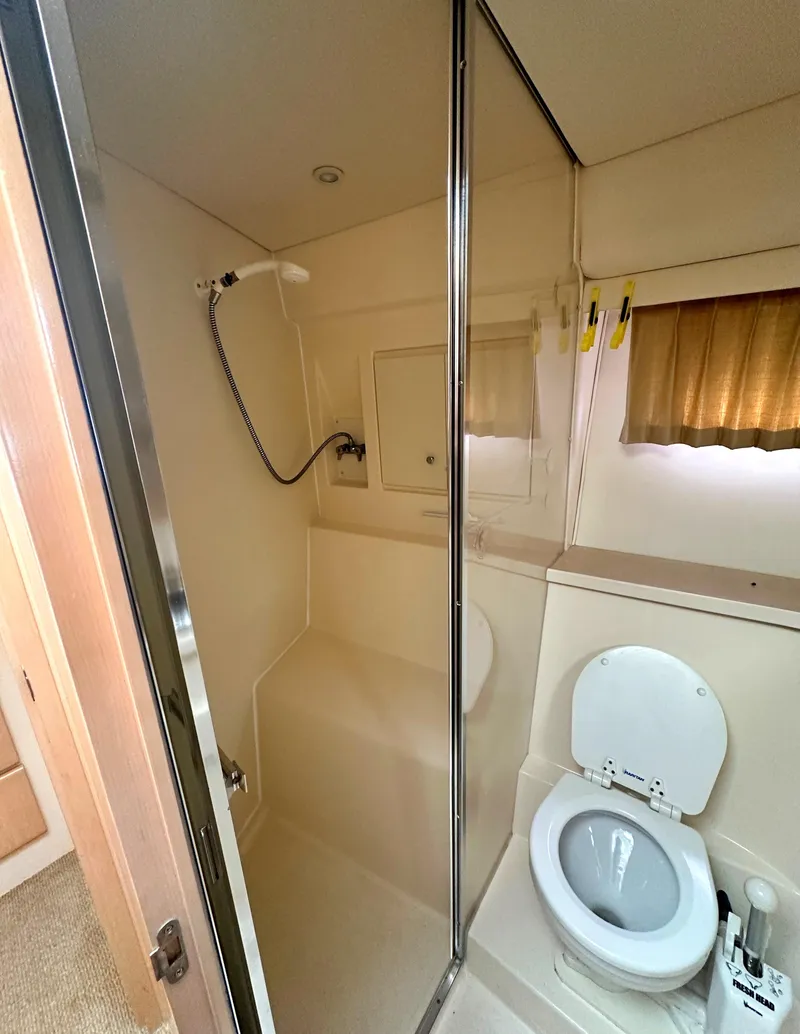 Slide: The Image of Carver Yachts 374 Voyager 2000 - 58