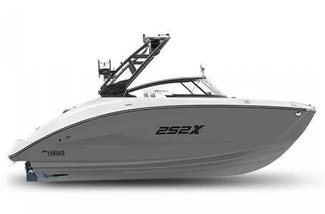 The Image of Yamaha 252 XE w/ Twin 1.8L Yamahas! 2025 - 1