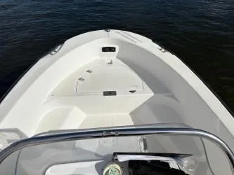 Slide: The Image of Boston Whaler Dauntless 2002 - 12