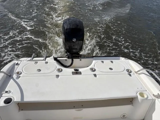 Slide: The Image of Boston Whaler Dauntless 2002 - 4