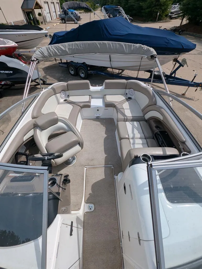 Slide: The Image of Yamaha 242 Limited 2010 - 4