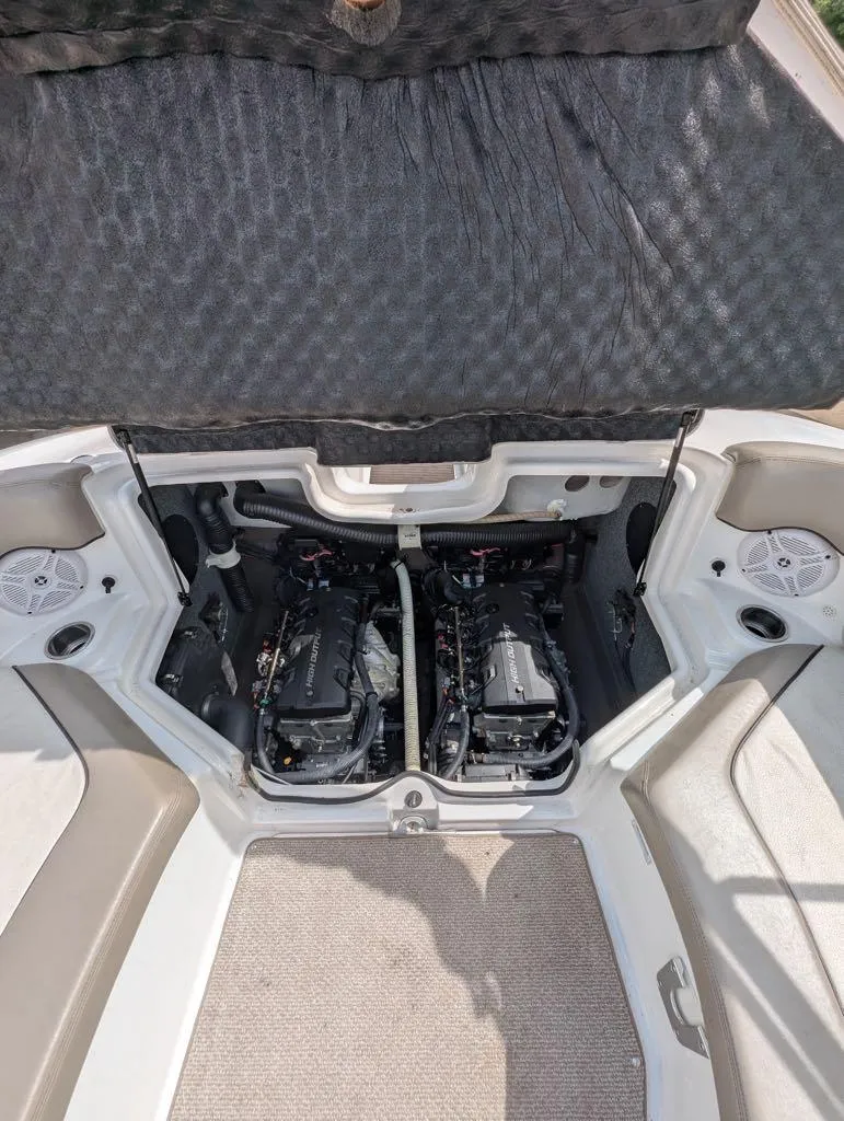 Slide: The Image of Yamaha 242 Limited 2010 - 6